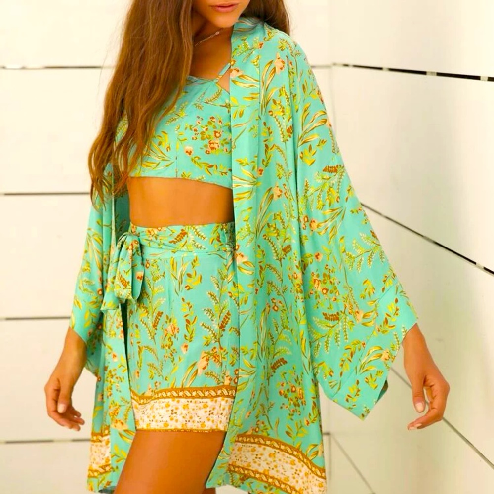 SHEIN Botanical Print Cami Top and Tie Front Shorts Set With Kimono